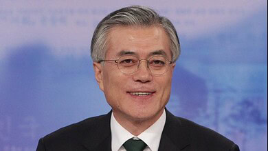 South Korean leader Moon Jae-in suggests creating a peace zone to replace the demilitarized zone (DM.