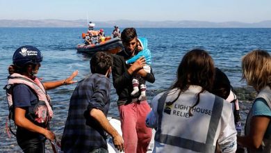 عشرات الأتراك يطلبون اللجوء السياسي