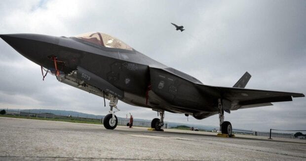 Avions de combat F-35