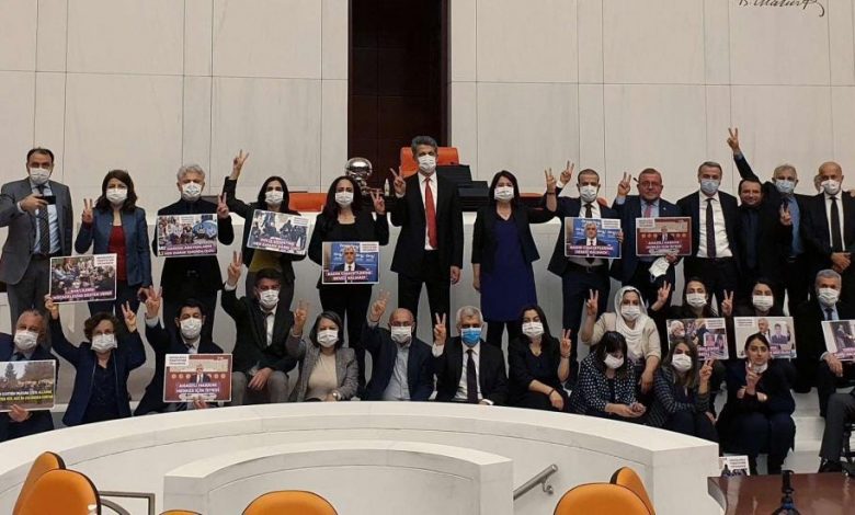 اعتصام داخل البرلمان التركي