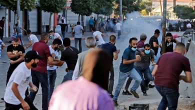 أجهزة الأمن الفلسطينية تعتدي على تظاهرات مطالبة برحيل رئيس السلطة