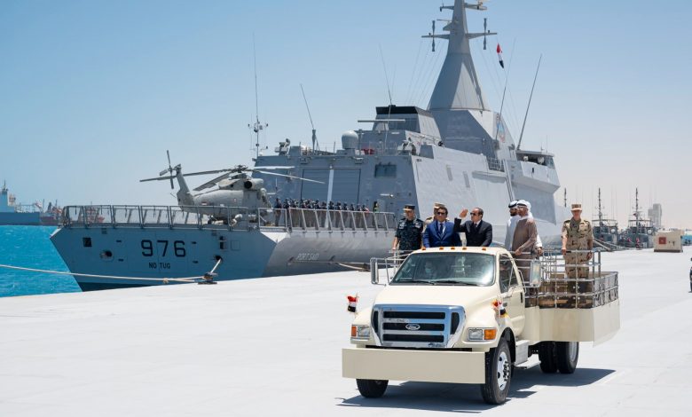الرئيس المصري يفتتح قاعدة 3 يوليو البحرية