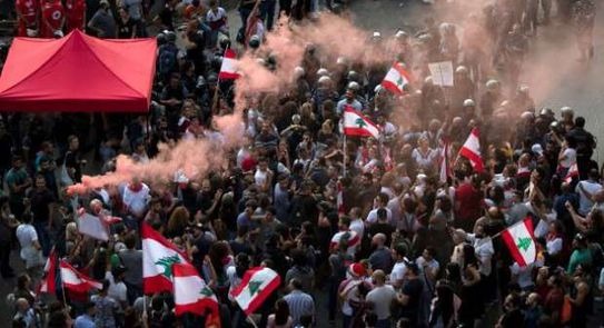 لبنان: مظاهرات عارمة