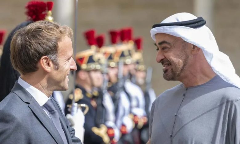 الرئيس الفرنسي مع ولي عهد أبو ظبي