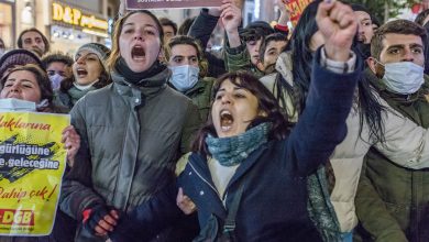 احتجاجات طلابية غاضبة وسط اسطنبول