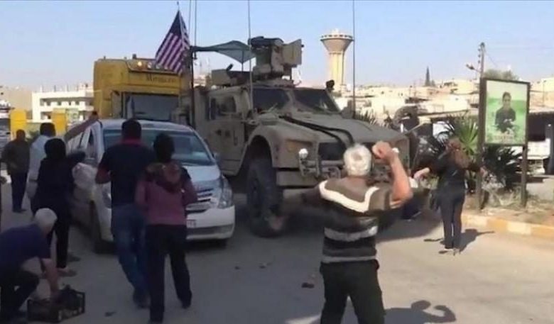 أهالي قرية سورية يطردون رتلا للقوات الأمريكية حاول دخول قريتهم