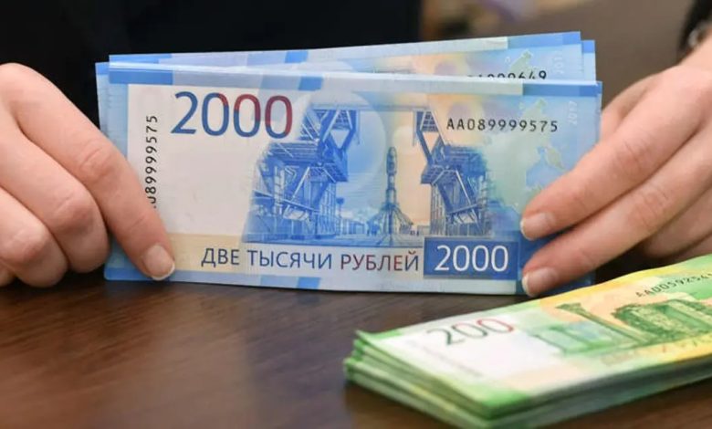 Russian Ruble Becomes Best performing Currency Against Euro And Dollar