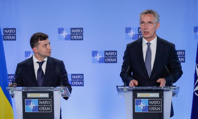 الرئيس الأوكراني يوجه انتقادات لاذعة لحلف الناتو