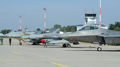 أوكرانيا مقاتلات ميغ