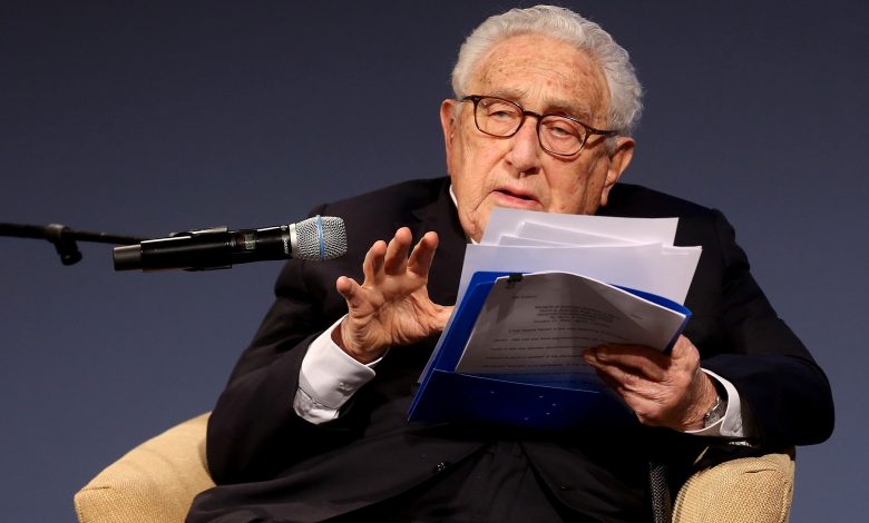 https://www.arabobserver.com/wp-content/uploads/2022/05/Henry-Kissinger-lOccident-Russie.jpg