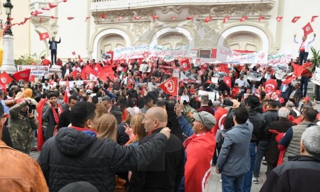 تظاهرة حاشدة في تونس تطالب بمحاسبة الإخونجية