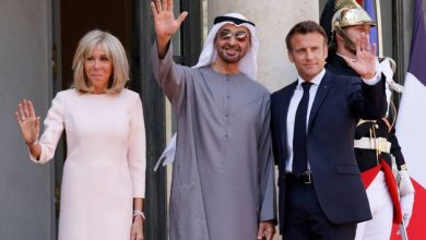 الرئيس الفرنسي ايمانويل ماكرون يستقبل رئيس الإمارات الشيخ محمد بن زايد آل نهيان في قصر الإليزيه