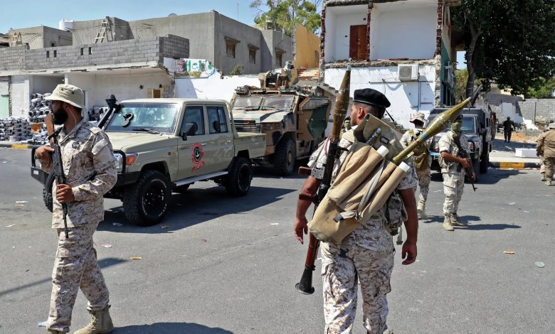 الاشتباكات مستمرة في شوارع العاصمة الليبية وارتفاع عدد القتلى والجرحى