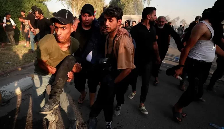 اشتباكات بين أنصار الصدر والحشد الشعبي في العراق تخلف قتلى وجرحى