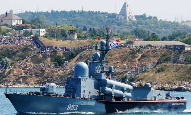 الدفاع الروسية تكشف تفاصيل "الهجوم الإرهابي" على ميناء سيفاستوبول
