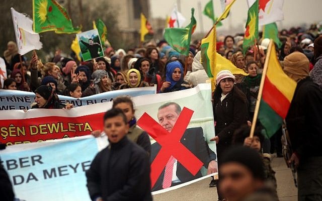 آلاف المتظاهرين في القامشلي والحسكة ينددون بالعدوان التركي على شمال سوريا
