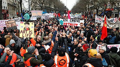 احتجاجات نقابية