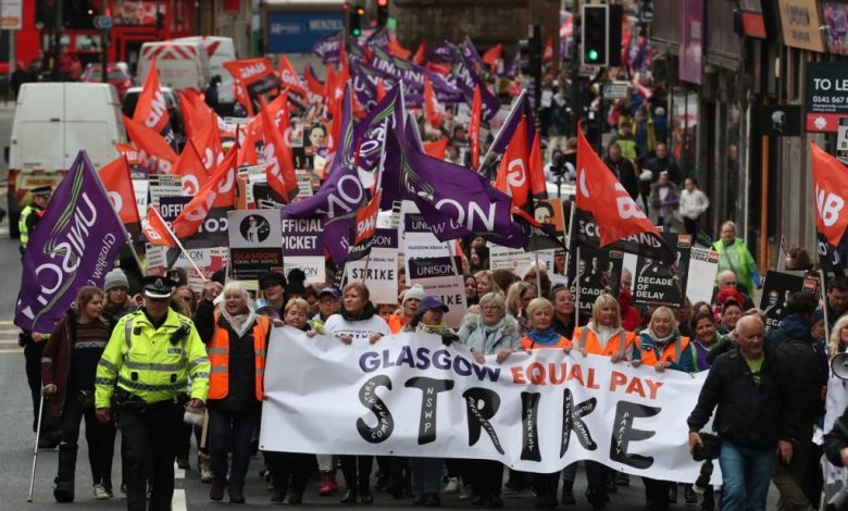 موجة إضرابات واسعة في بريطانيا احتجاجاً على الغلاء وتدني الأجور