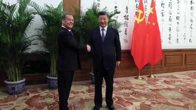 ميدفيديف مع الرئيس الصيني