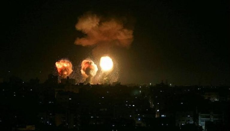 الطيران الحربي الإسرائيلي يشنّ غارات جوية على غزة