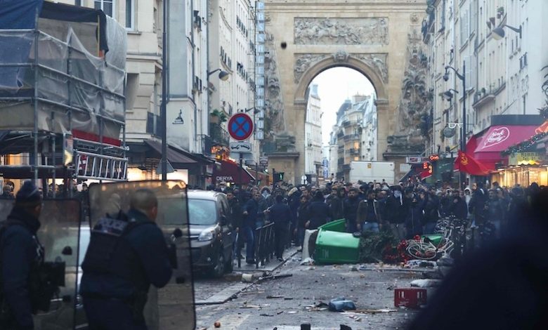 les forces de l'ordre kurdes Paris