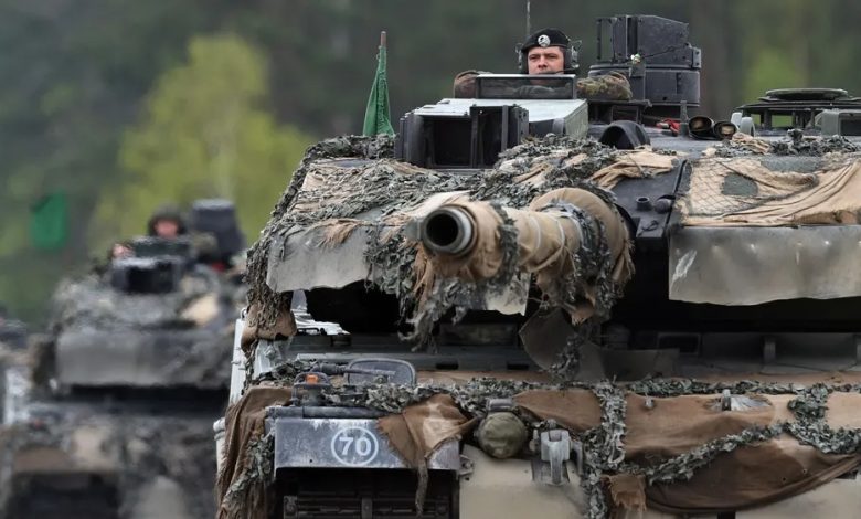 روسيا تتعهد بتمدير دبابات أبرامز وليوبارد 2 في أوكرانيا