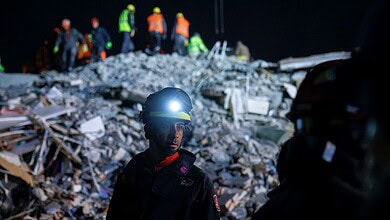 أعداد ضحايا الزلزال في سوريا وتركيا تقفز إلى 44 ألف قتيل