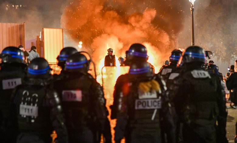 فرنسا: المظاهرات مستمرة واقتراحات بحجب الثقة عن الحكومة