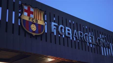 Le FC Barcelone et d'ex-dirigeants inculpés par la justice espagnole