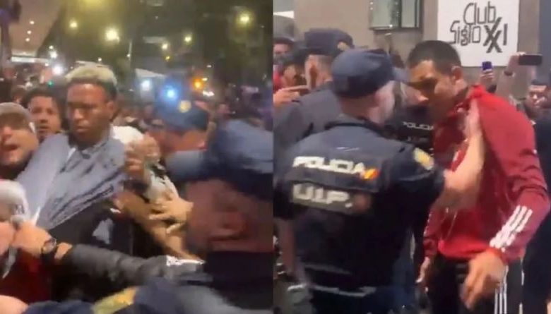 شجار عنيف بين لاعبي منتخب البيرو والشرطة الإسبانية