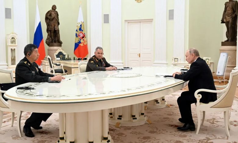 بوتين يجتمع مع وزير الدفاع الصيني في موسكو