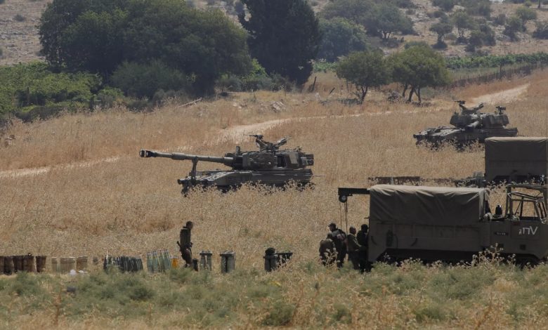 عشرات القذائف الصاروخية تسقط من لبنان على إسرائيل