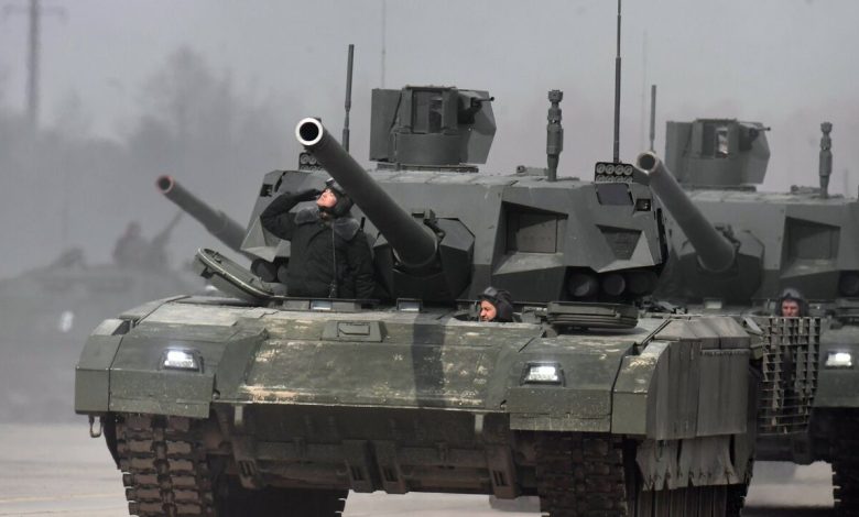 La Russie commence à utiliser les chars de combat T-14 Armata