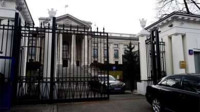 موسكو تتوعد بولندا برد قاس بعد استيلائها على مدرسة السفارة في وارسو