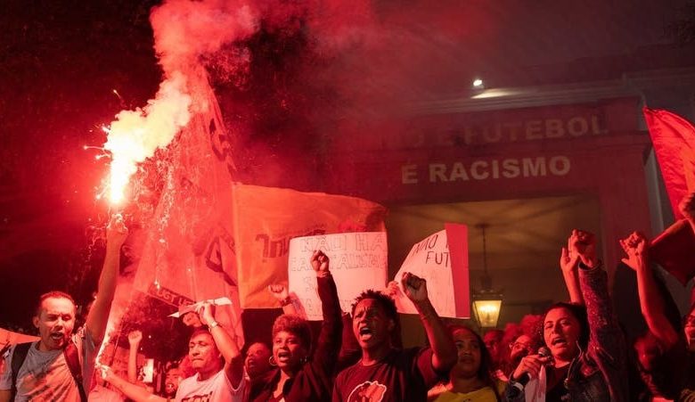 الإساءات العنصرية بحق فينيسيوس تحرّك احتجاجات أمام القنصلية الإسبانية في البرازيل