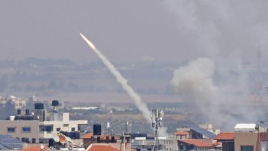 إسرائيل تجدد عدوانها العسكري على غزة والفصائل ترد بالصواريخ