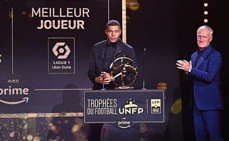 Kylian Mbappé élu meilleur joueur de Ligue 1