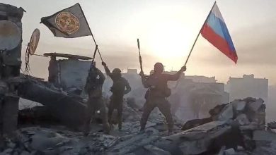 Poutine félicite Wagner et l'armée russe pour avoir contrôlé Bakhmout