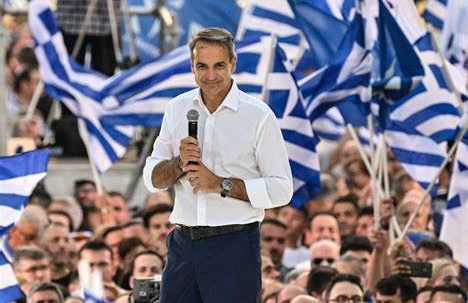 Kyriakos Mitsotakis remporte la majorité absolue aux élections législatives grecques