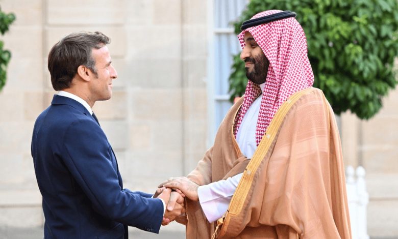 Mohammed ben Salmane visite la France et rencontre Macron