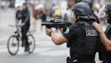 احتجاجات فرنسا تسلط الضوء على العنف الشرطي في أوروبا