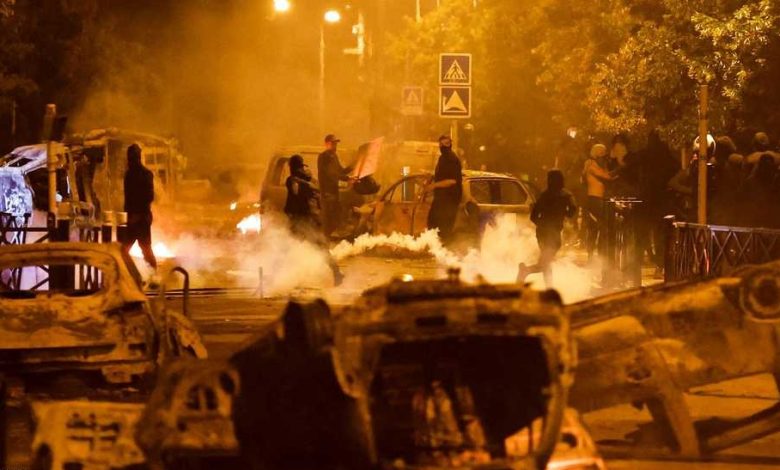 France: Les affrontements s'étendent à de nombreuses villes