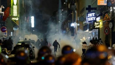 La police française arrête des centaines des personnes