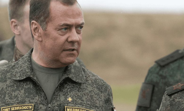 Medvedev critique l'Occident et parle de 3è guerre mondiale
