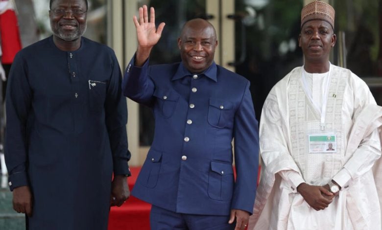 La CEDEAO se réunit pour trouver une solution diplomatique au Niger