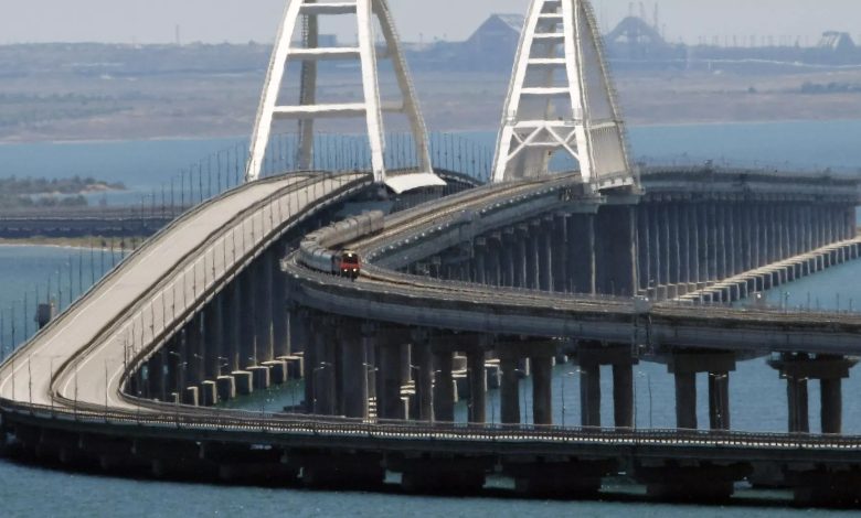 La Russie abat deux missiles ukrainiens visant le pont de Crimée