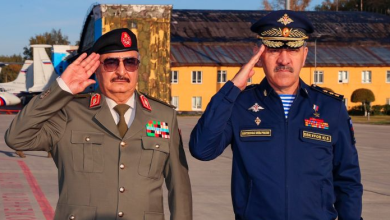 المشير حفتر مع نائب وزير الدفاع الروسي يونس بك يفكيروف