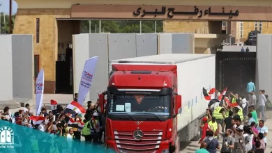 17 شاحنة مساعدات تنطلق من معبر رفح باتجاه قطاع غزة