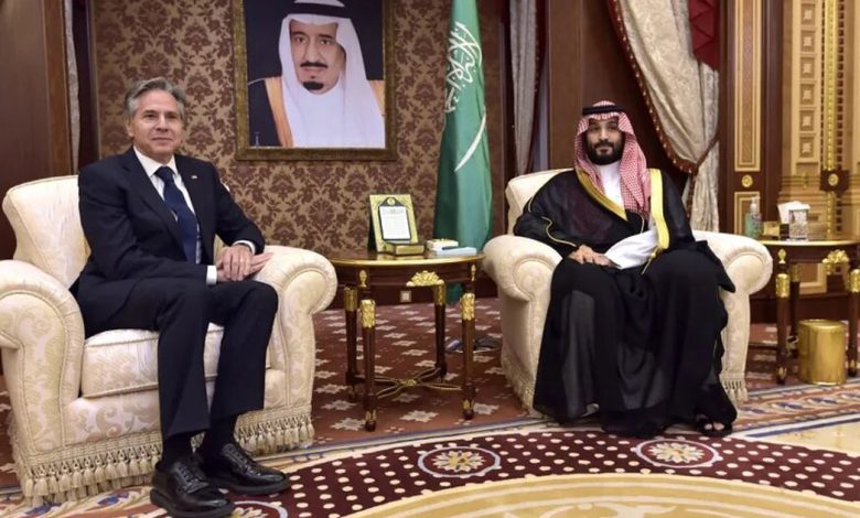 السعودية تعلن تعليق محادثات التطبيع مع إسرائيل