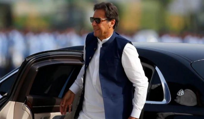 Imran Khan accusé d'avoir divulgué des documents secrets